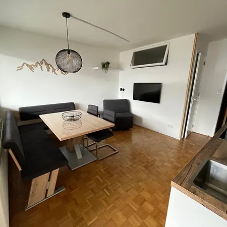 Apartamento Next To Zwoelferkogel By Hermann Weiss