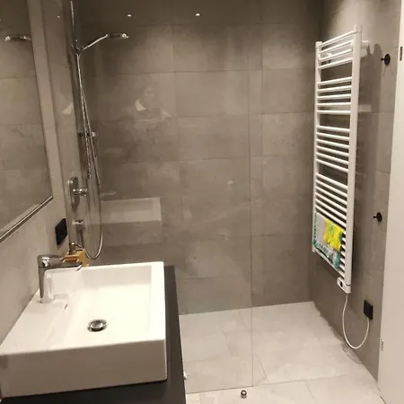 Apartamento Next To Zwoelferkogel By Hermann Weiss