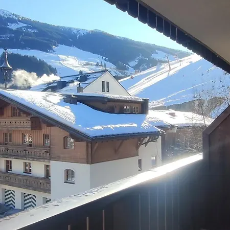 Apartamento Next To Zwoelferkogel By Hermann Weiss *